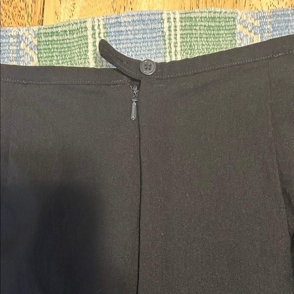 Elegant Black Floral Embroidered y2k plus size Skirt - Picture 3 of 6